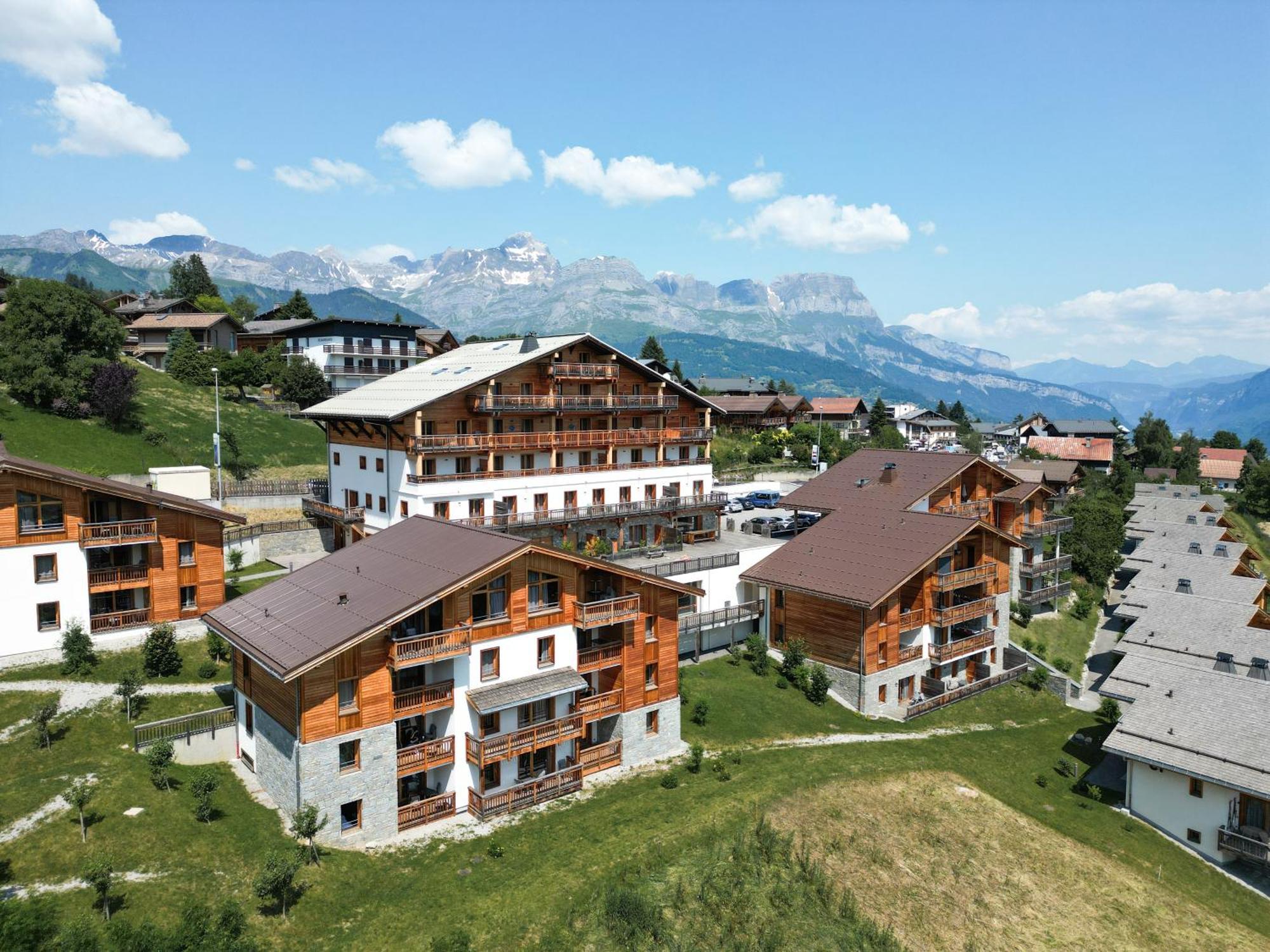 Terresens - Les Fermes Du Mont-Blanc Aparthotel Combloux Bagian luar foto